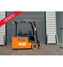 Chariot élévateur électrique frontal OMG 1800 kg