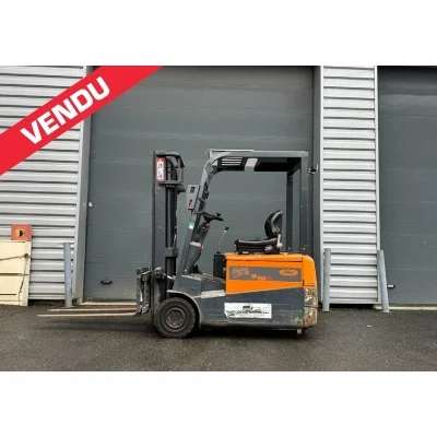 Chariot élévateur électrique 1500 kg d'occasion OMG - 15TA3