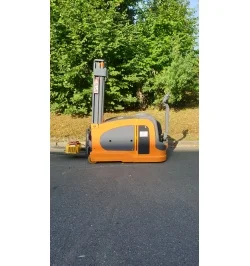 Gerbeur électrique 1500 kg d'occasion OMG