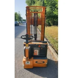Gerbeur électrique 1000 kg d'occasion