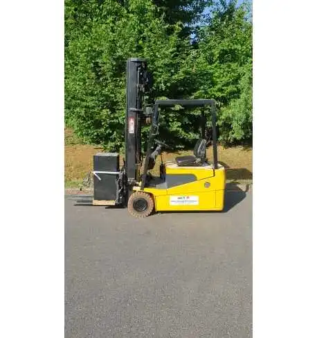 Chariot élévateur électrique 1600 kg d'occasion HYUNDAI