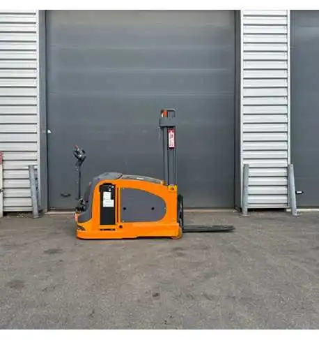 Gerbeur électrique 1500 kg d'occasion OMG
