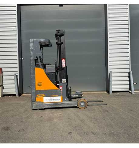 Chariot élévateur à mât rétractable 1400 kg d'occasion