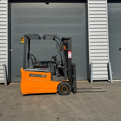 Chariot élévateur électrique d'occasion BATTERIE NEUVE 1600 kg
